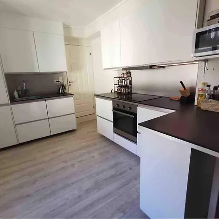 Bright Modern - Prime Location * 올레순