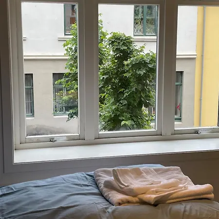 Bright Modern - Prime Location *