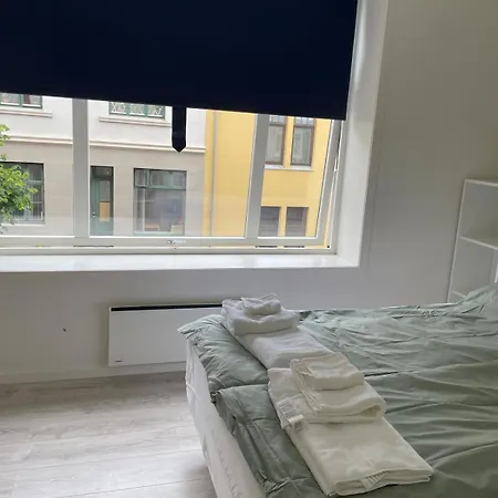 Bright Modern - Prime Location