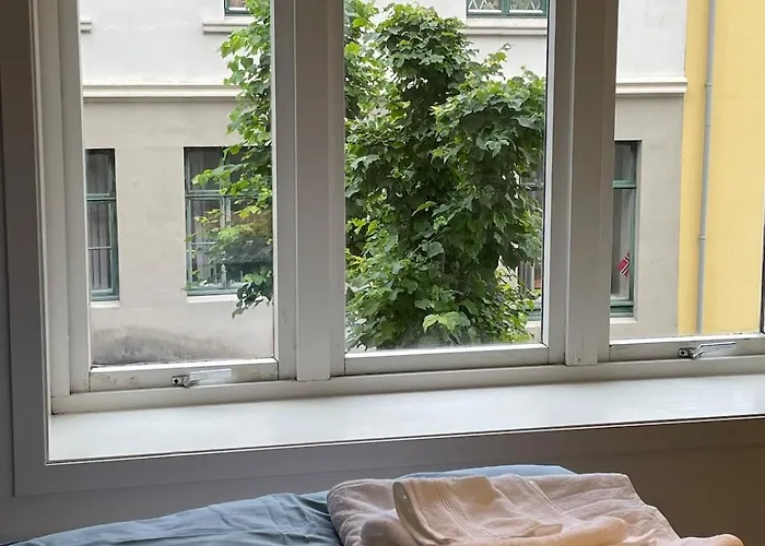 Bright Modern - Prime Location *